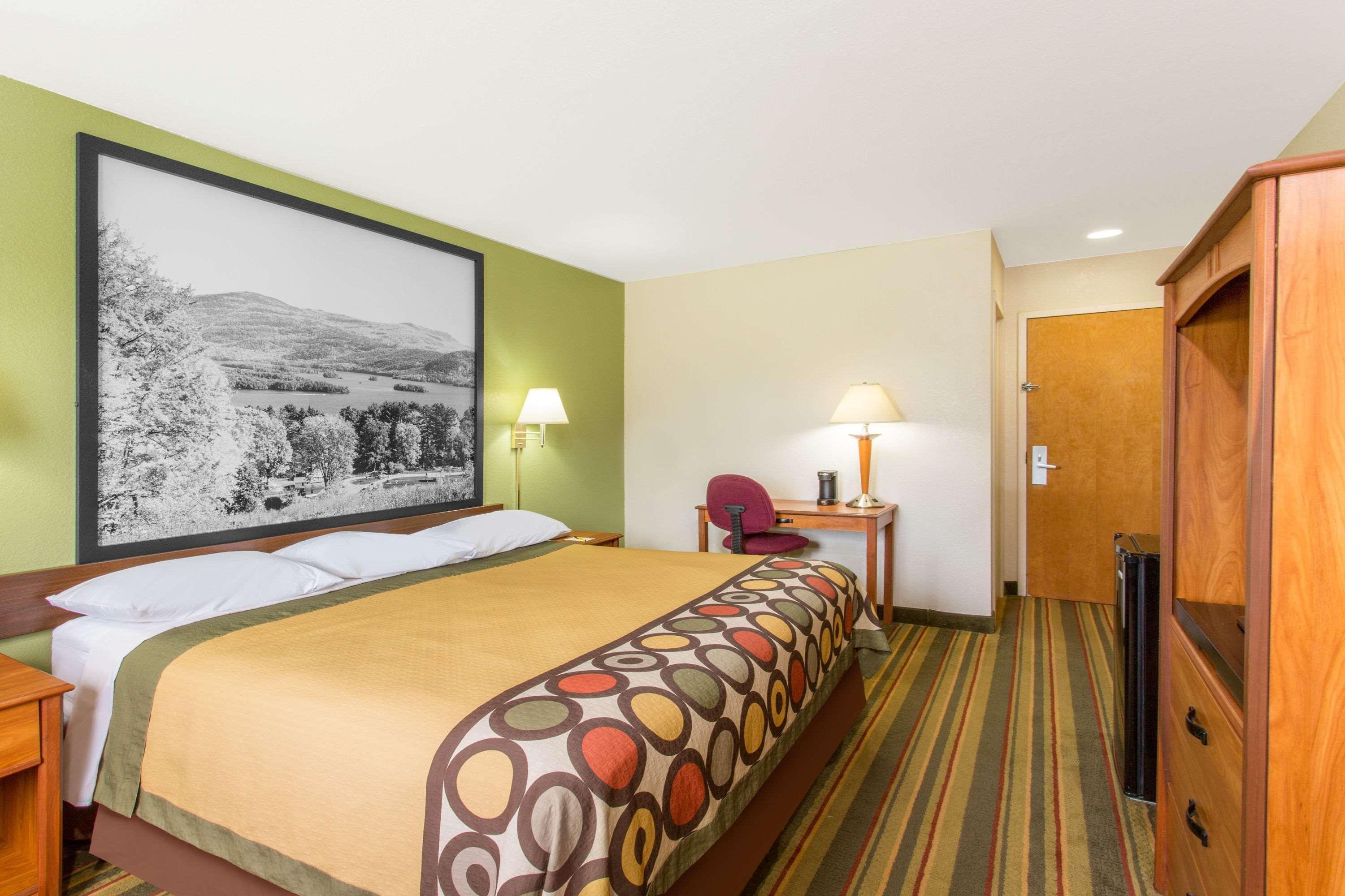 Hotel Super 8 By Wyndham Bedford Exterior foto